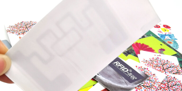 如何选择合适的服装电子标签RFID Inlay - 上海华苑 RFID标签专业供应商